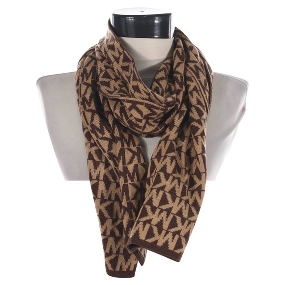Michael Kors MK Logo Scarf - Picture 2 of 6